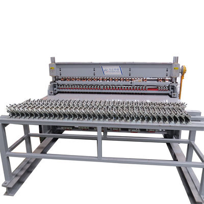 Full Auto 25x25mm Gevogelte Mesh Making Machine Mechanical Push neer