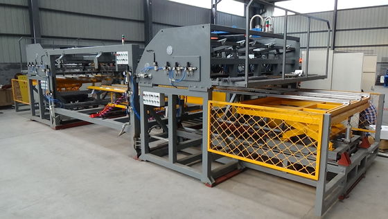 8 + 6 + 8mm de Dubbele Draad Mesh Welding Machine van Panel 380v van de Draadomheining