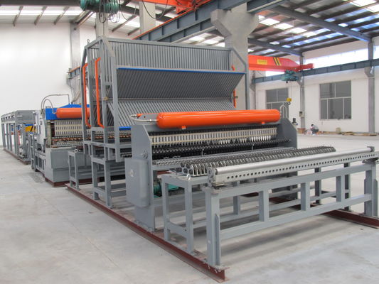 Automatische lengte 6000mm Multi het Lassenmachine van de Puntvlek voor Draadnetwerk